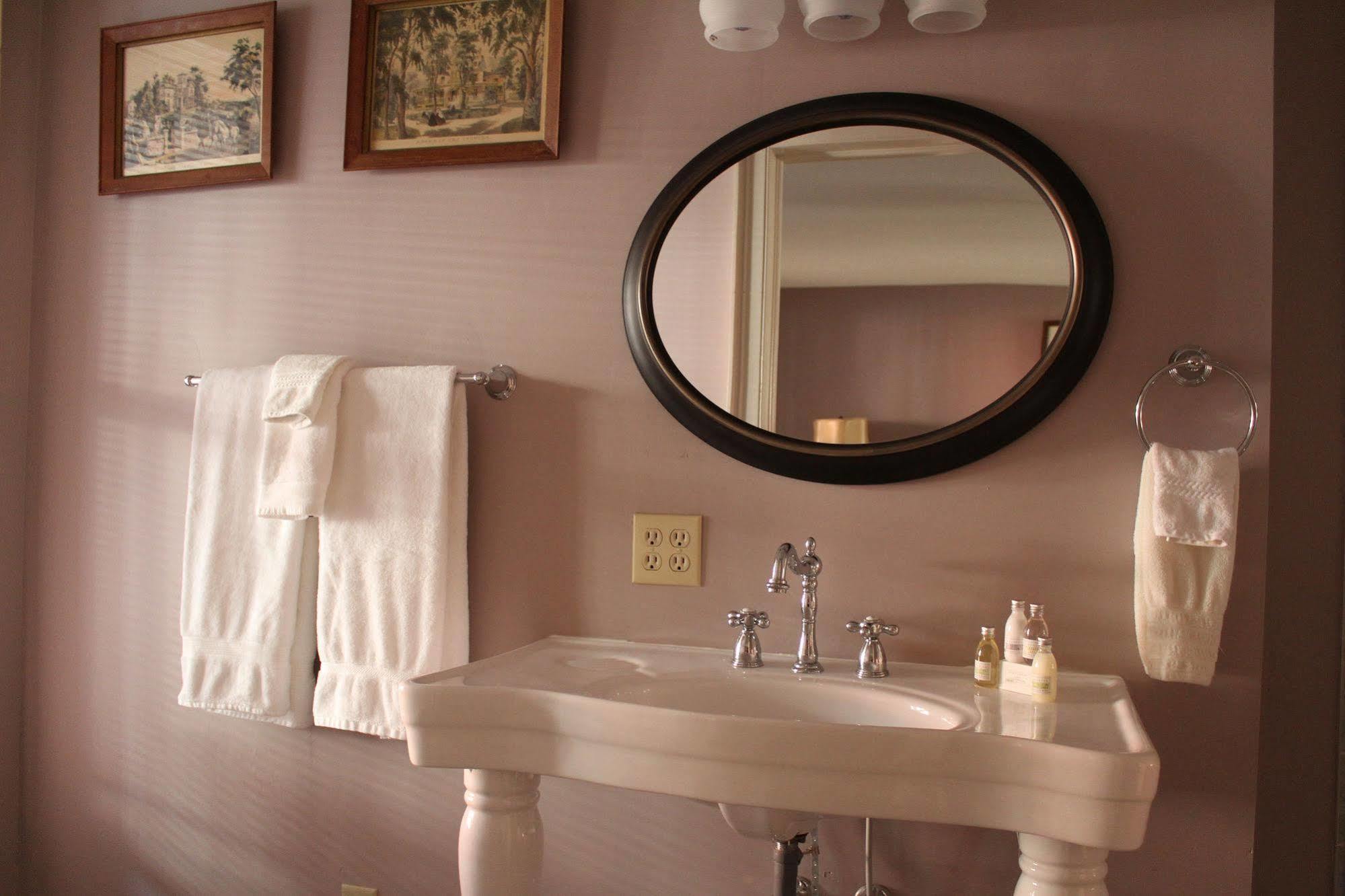 The Buxton Inn Granville ภายนอก รูปภาพ
